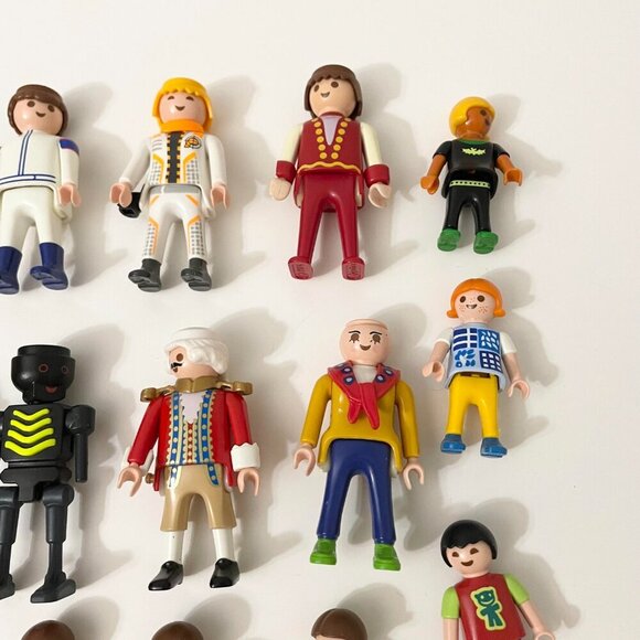 Assorte Lot of Playmobil Figures Accessories Toys - Picture 4 of 12